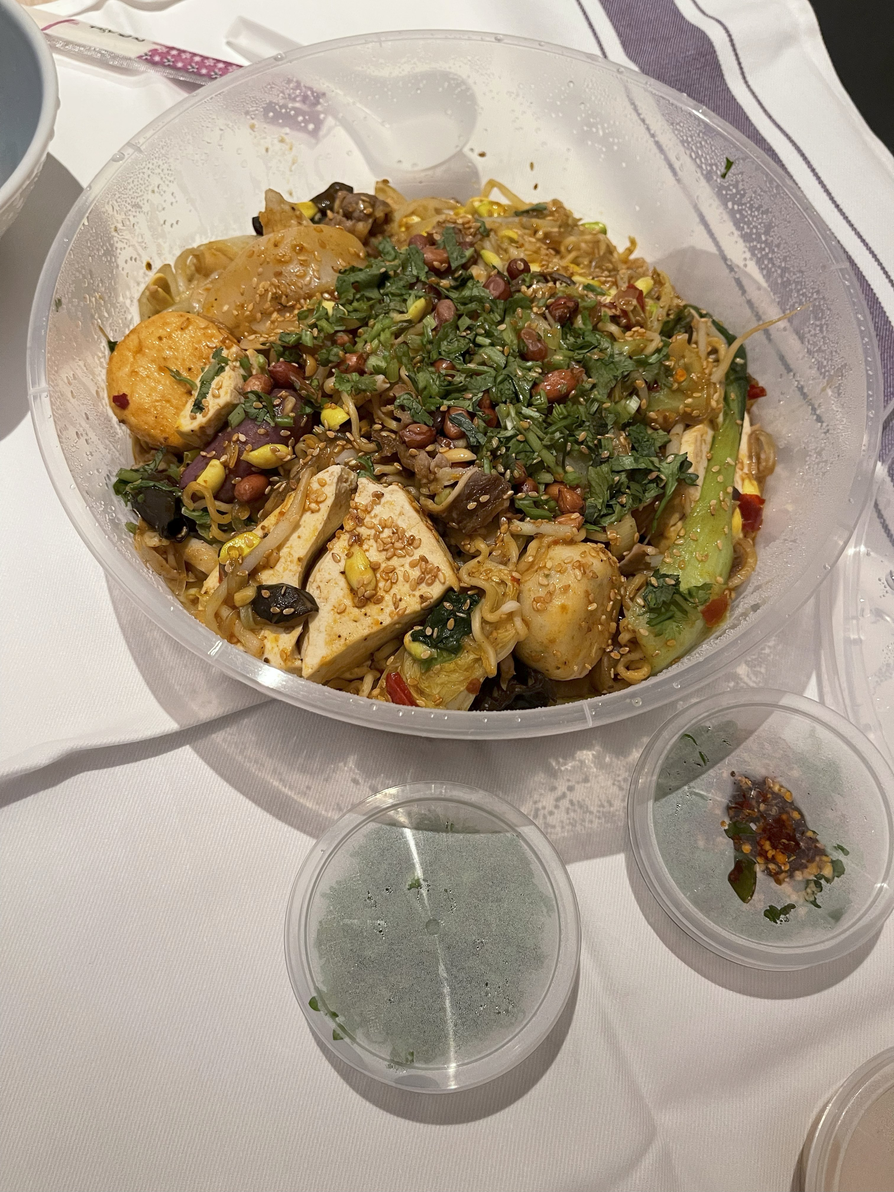 마라샹궈: 국물 없이 볶아낸 마라 요리(포장)